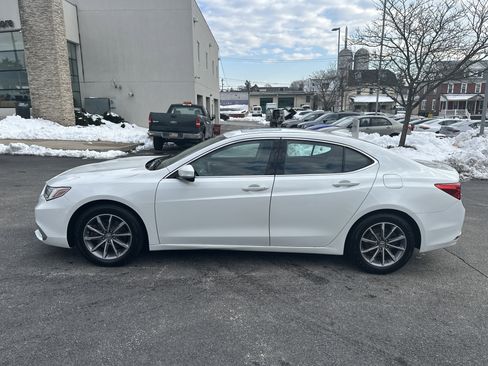 Used 2018 Acura TLX w/ Technology Package image 4