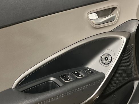 Used 2017 Hyundai Santa Fe Sport image 15