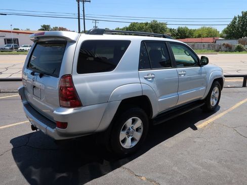 Used 2004 Toyota 4Runner SR5 RWD image 3