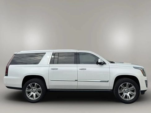 Used 2019 Cadillac Escalade ESV Premium Luxury RWD image 5