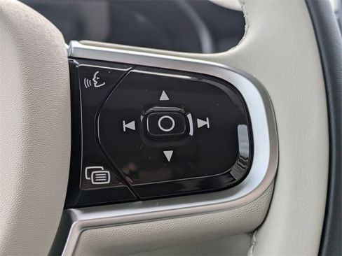 New 2026 Volvo XC90 T8 Ultra w/ Protection Package Premier image 36