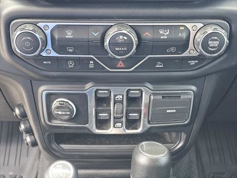 Certified 2023 Jeep Gladiator Sport AWD/4WD image 27