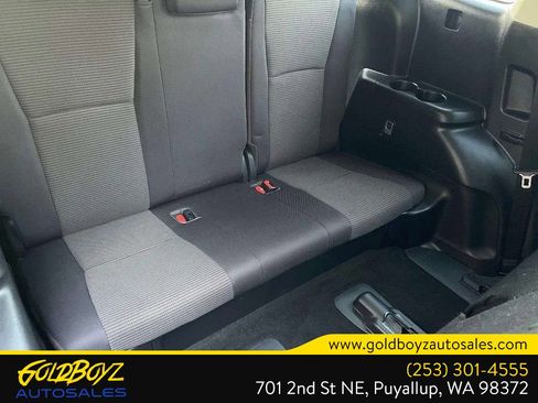 Used 2023 Toyota Highlander LE image 30