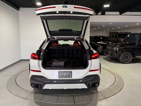 Used 2024 BMW X6 xDrive40i w/ Executive Package image 30