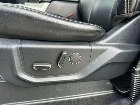 Used 2019 Ford F250 Lariat w/ Lariat Value Package AWD/4WD image 16
