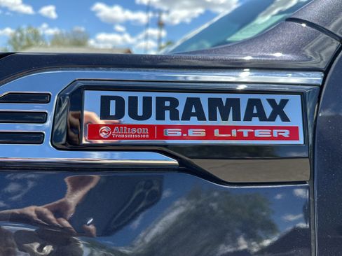 New 2025 GMC Sierra 3500 SLT w/ SLT Premium Package AWD/4WD image 5