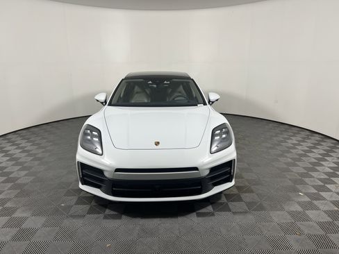 Certified 2026 Porsche Panamera image 10
