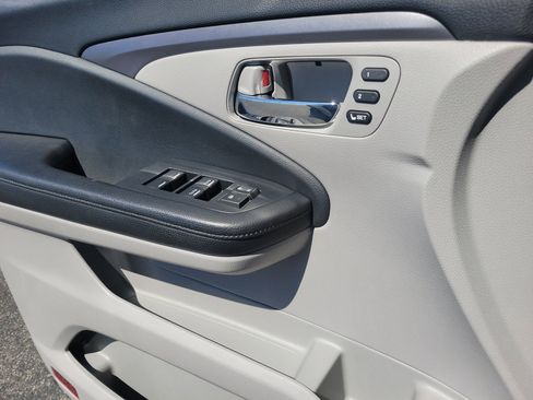 Used 2021 Honda Pilot Special Edition image 8