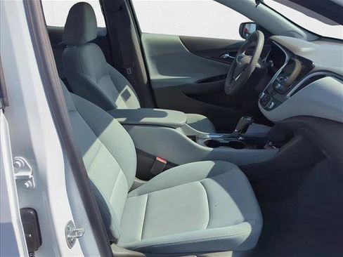 Used 2020 Chevrolet Malibu LS image 18