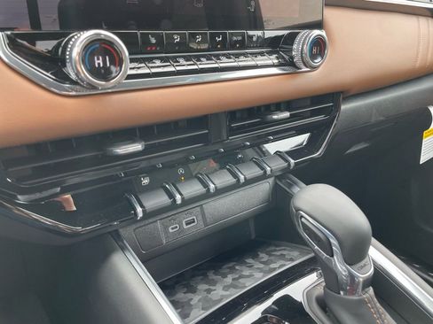 New 2026 GMC Canyon AT4 w/ Nightfall Edition image 18