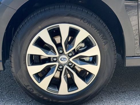 Used 2023 Subaru Outback Limited AWD/4WD image 11