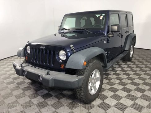 Used 2013 Jeep Wrangler Unlimited Sport image 4