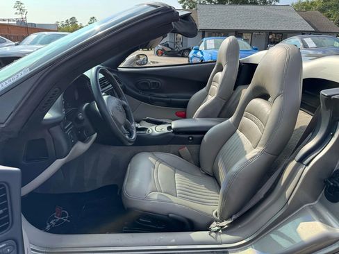 Used 2000 Chevrolet Corvette Convertible w/ Memory Pkg image 20