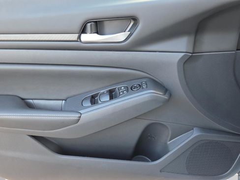 Certified 2024 Nissan Altima 2.5 SV w/ SV Premium Package image 22