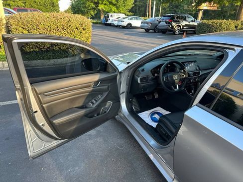 Used 2022 Honda Accord Sport image 19
