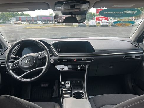 Certified 2023 Hyundai Sonata SEL w/ Convenience Package FWD image 18