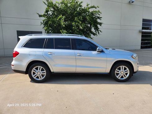 Used 2014 Mercedes-Benz GL 350 BlueTEC 4MATIC image 13