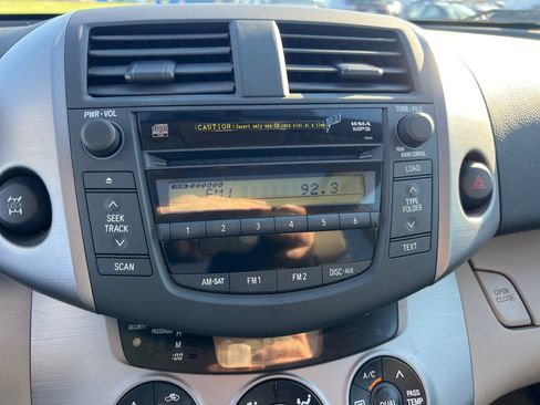 Used 2008 Toyota RAV4 Limited image 30