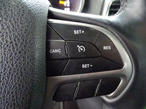 Used 2018 Jeep Grand Cherokee Limited image 8