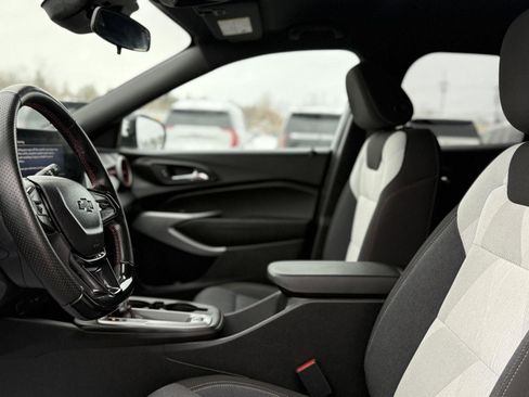 Used 2024 Chevrolet Trax RS w/ Driver Confidence Package image 12