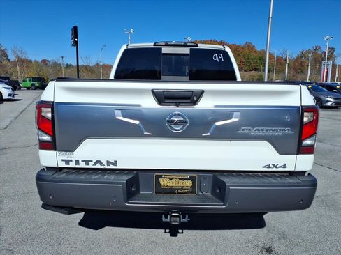 Certified 2021 Nissan Titan Platinum Reserve w/ Moonroof Package image 18
