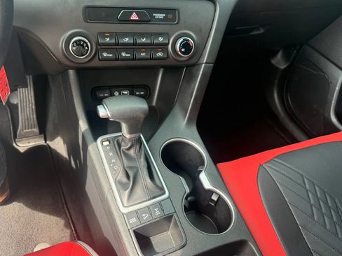 Used 2019 Kia Sportage LX AWD/4WD image 16