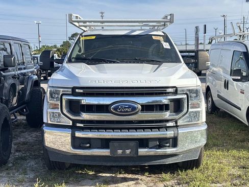 Used 2022 Ford F250 XL w/ STX Appearance Package RWD image 2