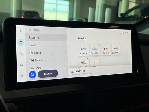 Used 2024 Toyota Prius Prime FWD image 23