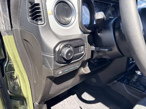 Used 2024 Jeep Wrangler Unlimited Sahara w/ Technology Group AWD/4WD image 25