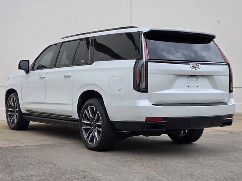 Used 2021 Cadillac Escalade ESV Sport Platinum image 3