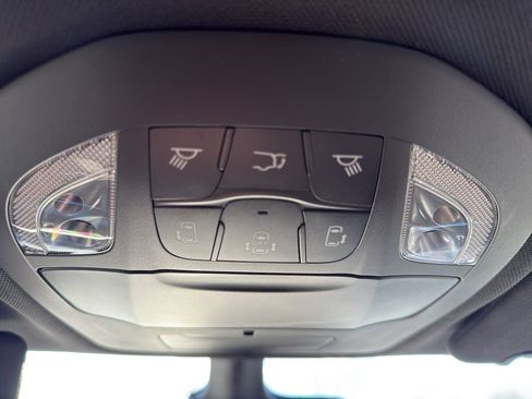 New 2026 Chrysler Voyager LX image 22