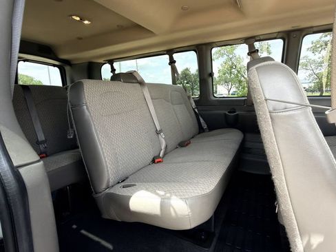 Used 2025 Chevrolet Express 3500 LT w/ LT Preferred Equipment Group RWD image 23