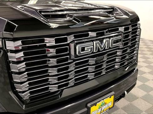 Used 2025 GMC Sierra 2500 Denali Ultimate w/ Max Trailering Package AWD/4WD image 35