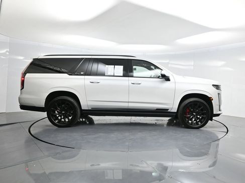 Used 2024 Cadillac Escalade ESV Sport Platinum w/ LPO, ONYX Package AWD/4WD image 50