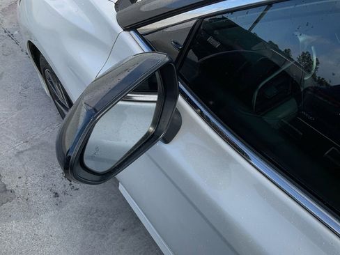 Used 2021 Toyota Camry XLE image 34