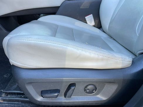 Used 2023 Nissan Rogue SL w/ SL Premium Package image 11