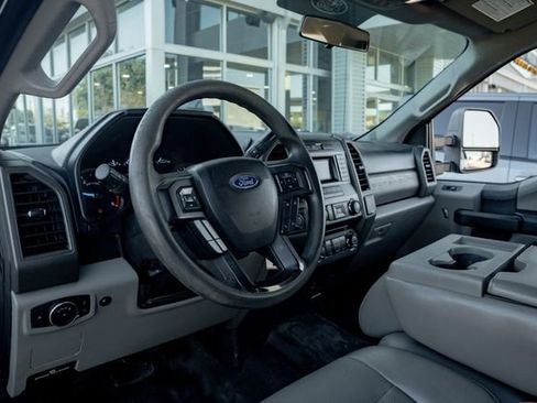 Used 2018 Ford F250 XL w/ Power Equipment Group image 27