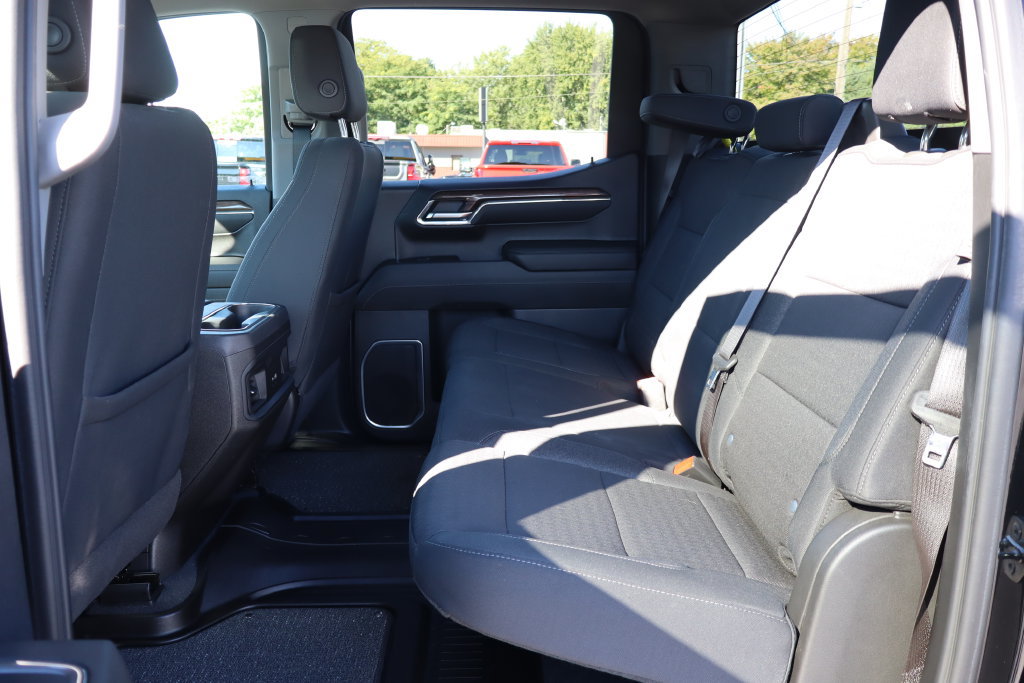 Used 2024 Chevrolet Silverado 1500 RST w/ Redline Edition AWD/4WD image 18