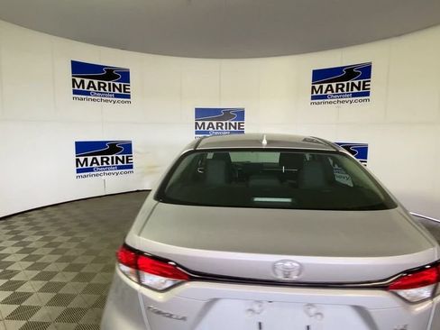 Used 2024 Toyota Corolla LE FWD image 9