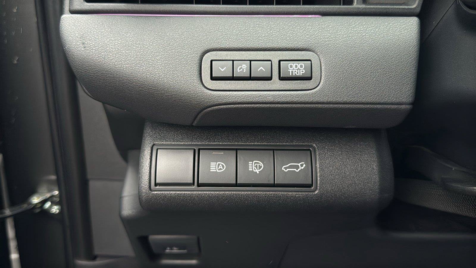 Certified 2026 Toyota bZ FWD image 14