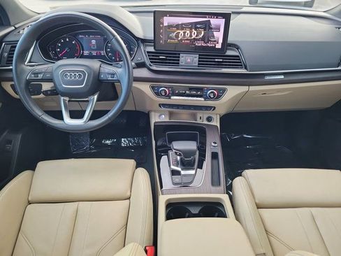 Certified 2023 Audi Q5 2.0T Premium w/ Convenience Package AWD/4WD image 2