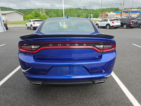 Used 2019 Dodge Charger SXT w/ Blacktop Package AWD/4WD image 4