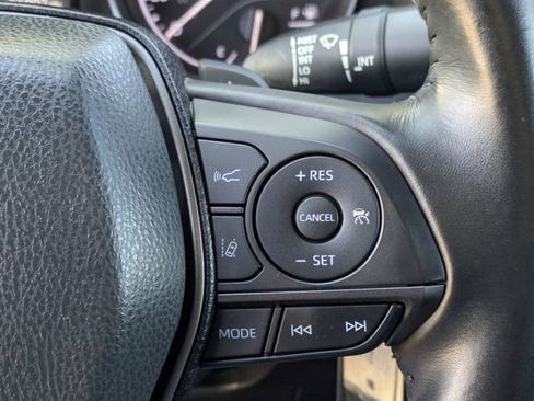 Used 2023 Toyota Camry SE image 19