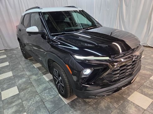 Used 2025 Chevrolet TrailBlazer ACTIV w/ Convenience Package FWD image 1