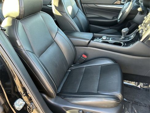Used 2023 Nissan Maxima SV w/ Floor Mat Group image 10