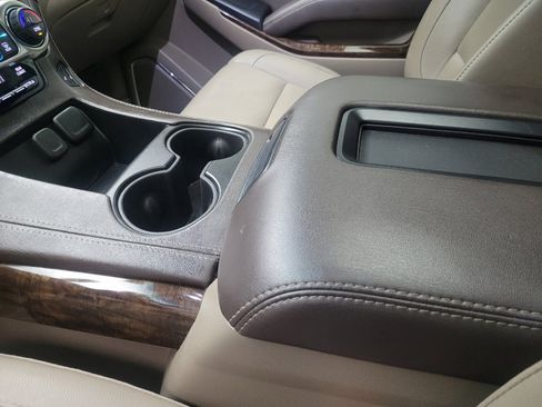 Used 2019 Chevrolet Tahoe LT RWD image 26