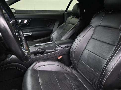 Used 2022 Ford Mustang GT Premium w/ Equipment Group 401A RWD image 10