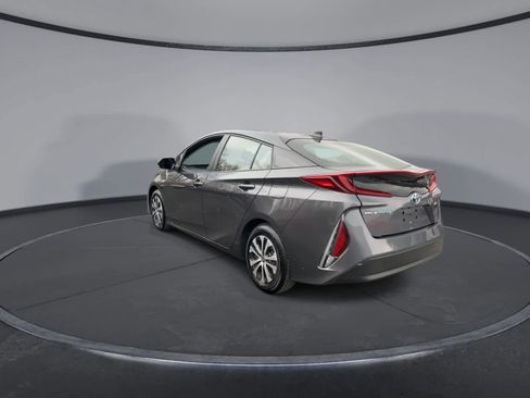 Used 2022 Toyota Prius Prime XLE FWD image 6