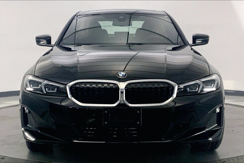 Certified 2025 BMW 330i xDrive Sedan w/ Premium Package AWD/4WD image 2