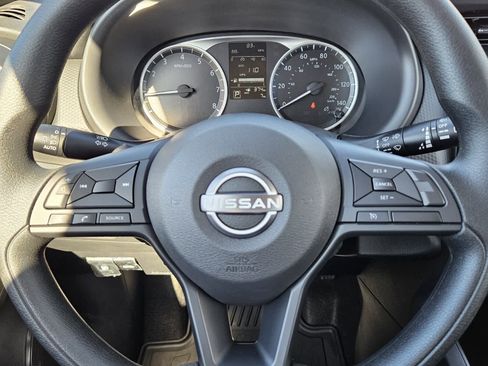 New 2025 Nissan Kicks Play S image 11